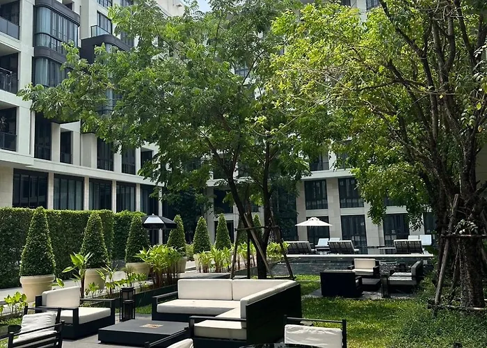 Luxury Heart Of Bkk Ekkamai Apartment